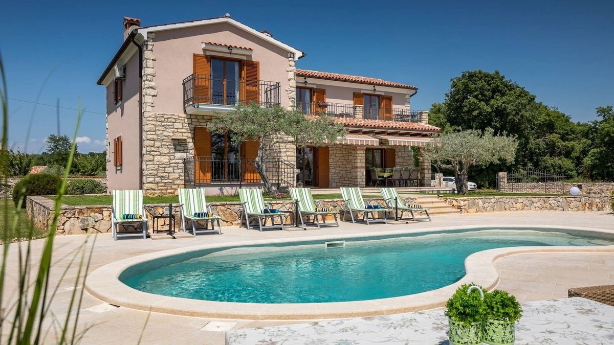 Radetici Villa | Rustic villa Marijanin Vrt with pool in Tinjan