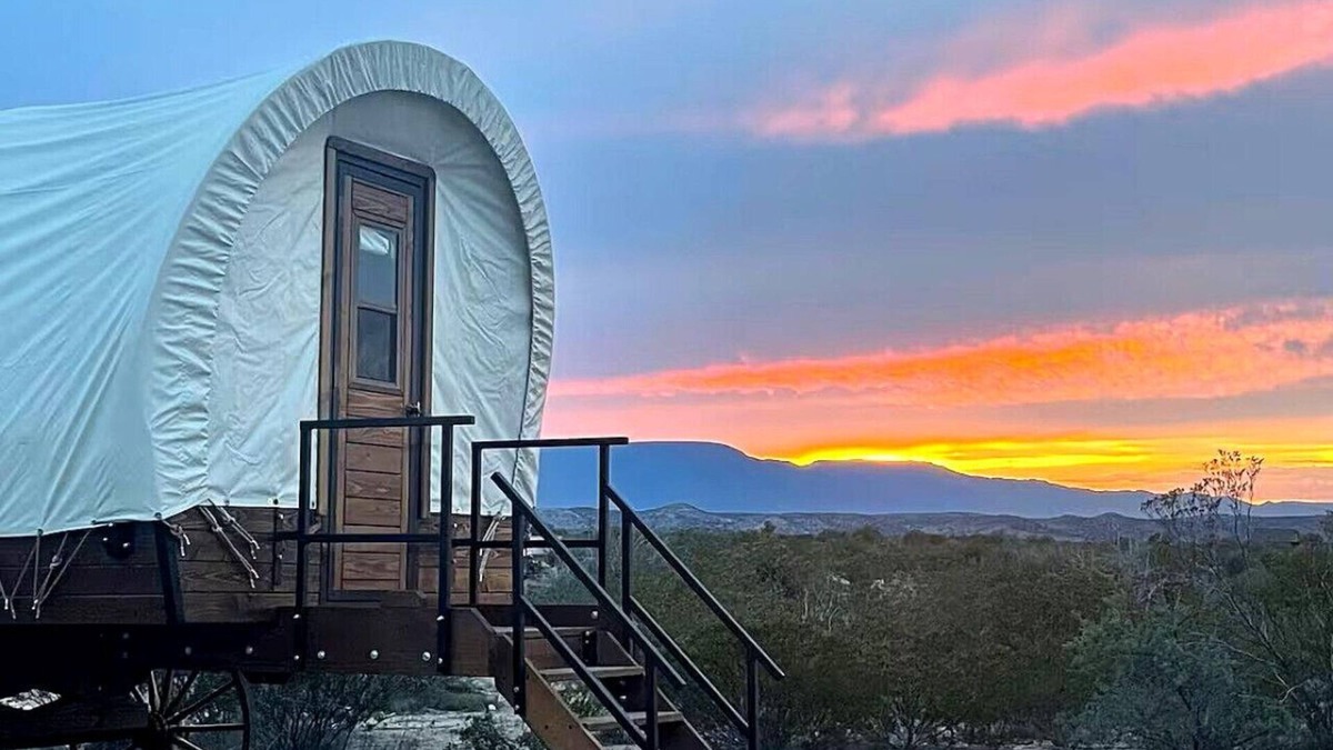 Rimrock House | Rustic Wagon Getaway | Hot Tub/Stargazing/Views