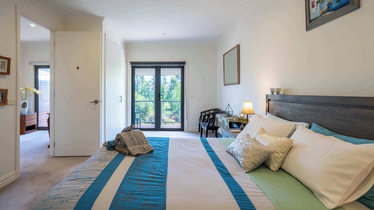 Labertouche House | Rustic Winery Villa | Queen Bed Room 4 with En-Suite