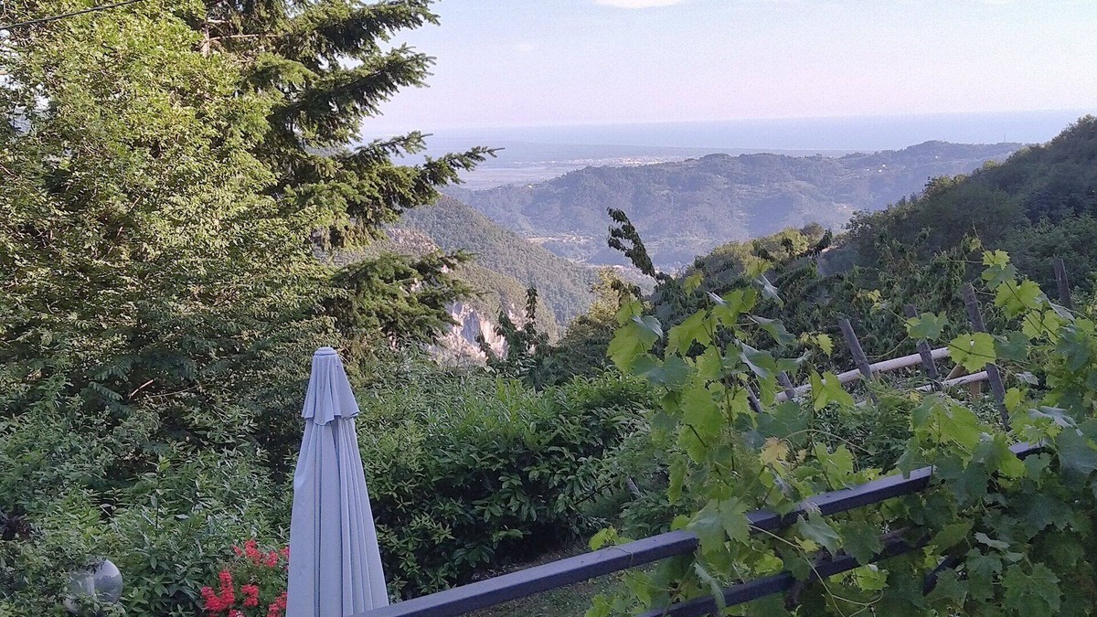 Camaiore House | Rustico Morata. Beautiful rustico in a quiet location