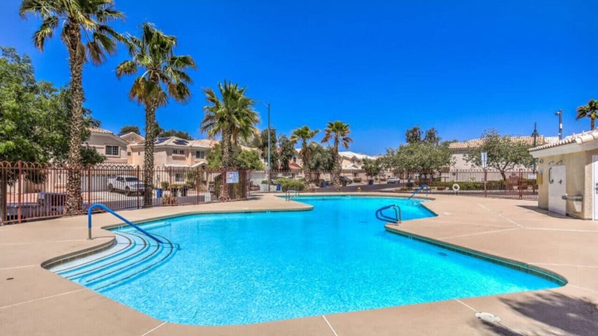 River Mountain Condo | Rusty Ridge | 2BR Condo, Garage, Community Pool