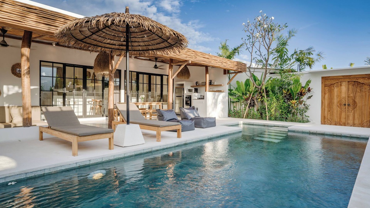 Beraban Villa | Ruta 1 Luxueuse 2CH à 350m de Nyanyi Plage & Proche du Luna Beach Club