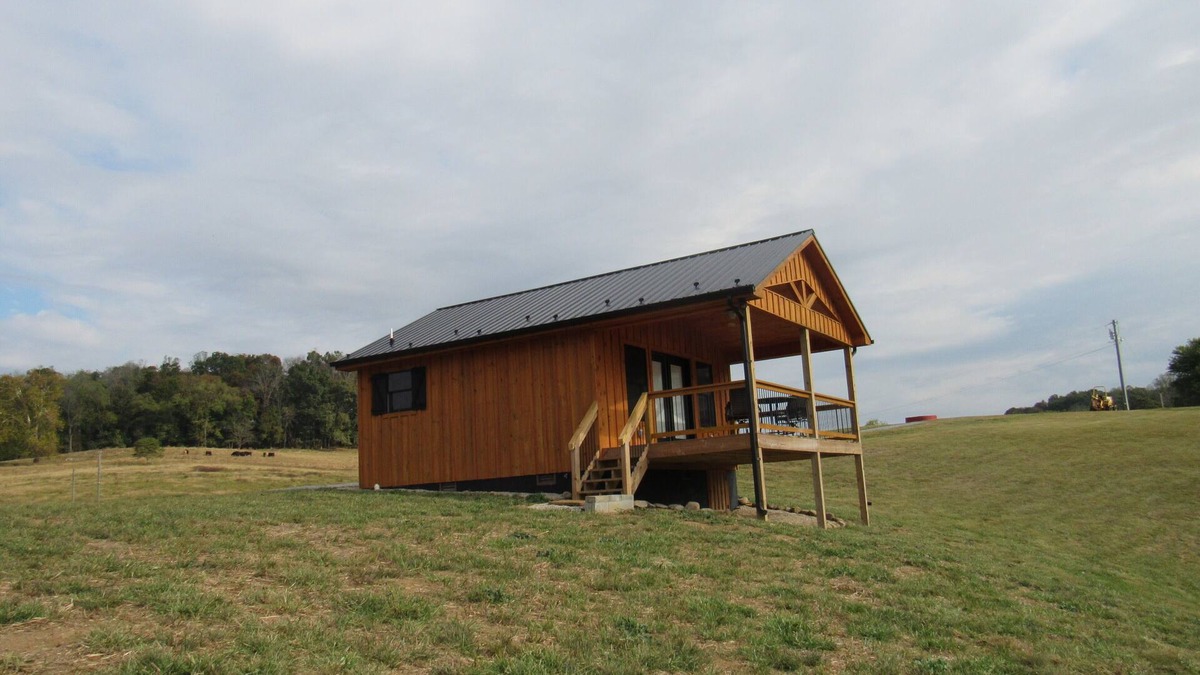 Bristol Cabin | Ruth's Retreat on South Holston River
