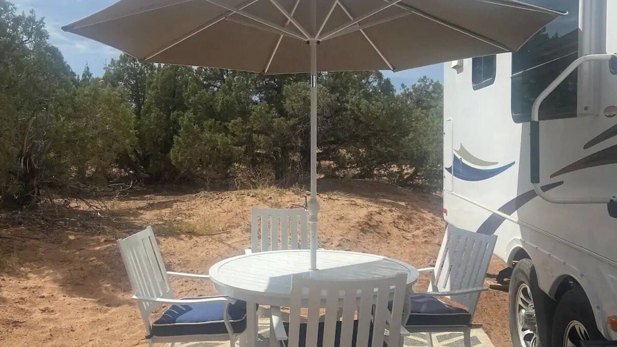 Roosevelt House | RV on private road in the cedarsnn