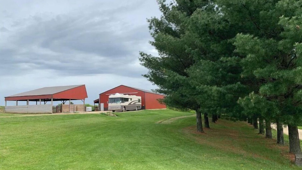 Kickapoo House | RV on the Ridgetop near Trout Fishing