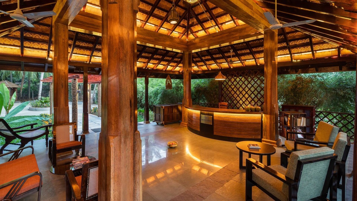 Dindi Hotel | RVR Sarovar Portico Dindi