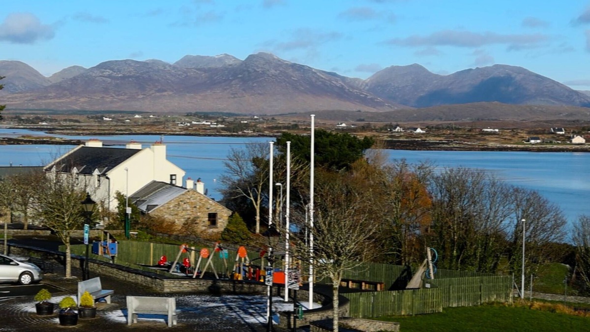 Roundstone House | Ryans Roundstone Retreats Islandview