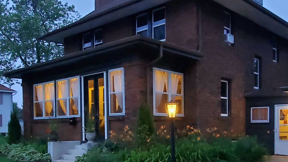 Superior House | Rydell House - Spacious, elegant Craftsman style you will call home