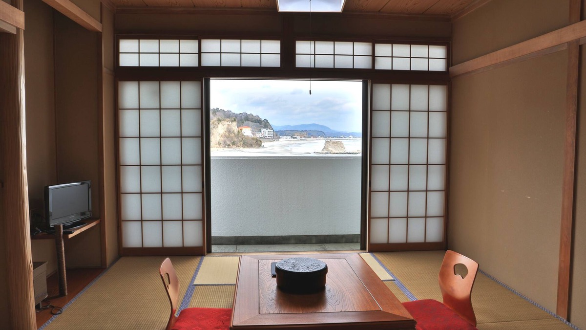 Iwaki House | Ryokan Urashima