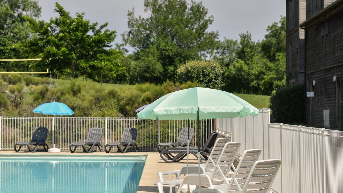 Montreal Condo | Séjour relaxant | Terrasse et piscine extérieure