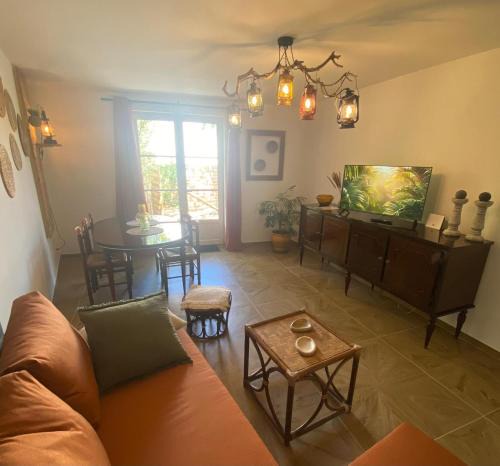 Belleme Apartment | Séjour tropical famille-Jungle house - Jardin privé
