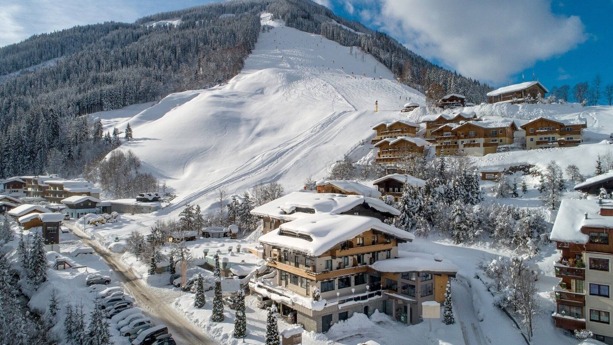 Vorderglemm Apartment | Saalbach suite with wellness area