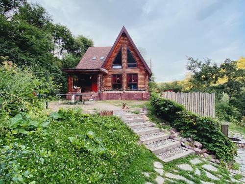 Tuzdybastau House | Sabay Sai Wooden Guesthouse in The National Park