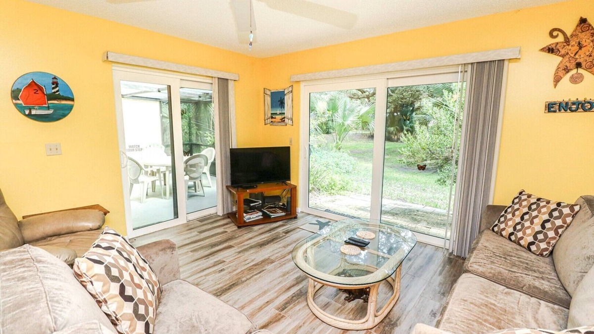 St. Augustine Beach Apartment | SABTR 1002-Two Bedroom Villa Near Ocean & Heated Swimming Pool
