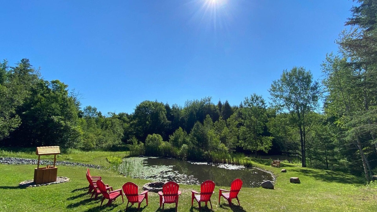 Mayfield House | Sacandaga Lake Getaway-Dog Friendly-50 acres-Private hiking-2 miles to LAKE!