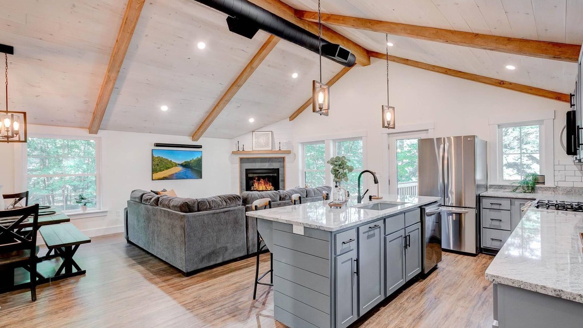 Center Conway House | Saco River Farmhouse, Riverfront Getaway in Conway! 10 Mins to Downtown!