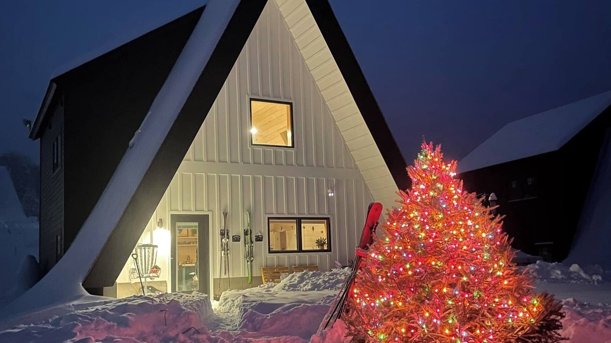Rangeley House | Saddleback - Parmachenee A-Frame 4 - Bluebird Day