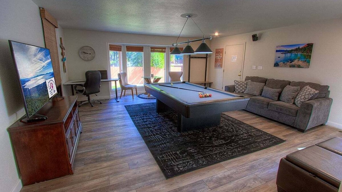 Lincoln Park House | Sadie's Hustle | Walk to Beach-Pool Table | NVH0823