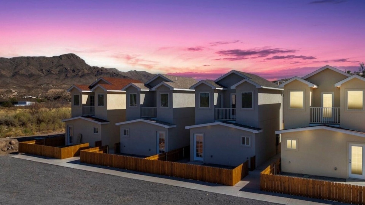 Truth or Consequences House | Safari Suite Unit 7