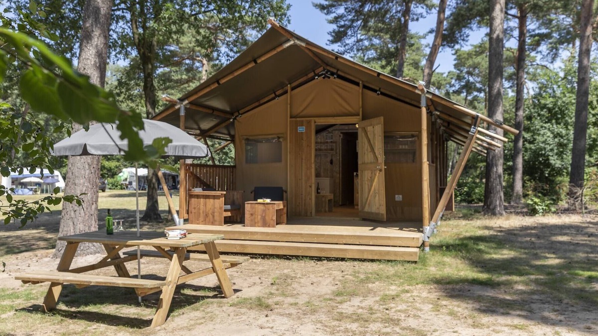Municipality of Geldrop-Mierlo House | Safari Tent in Eindhoven near Nature Park