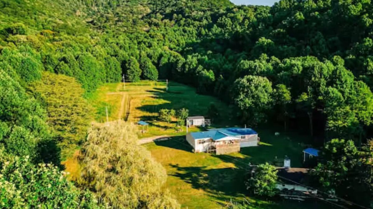 Roan Mountain House | Safe Haven Farm Farm House