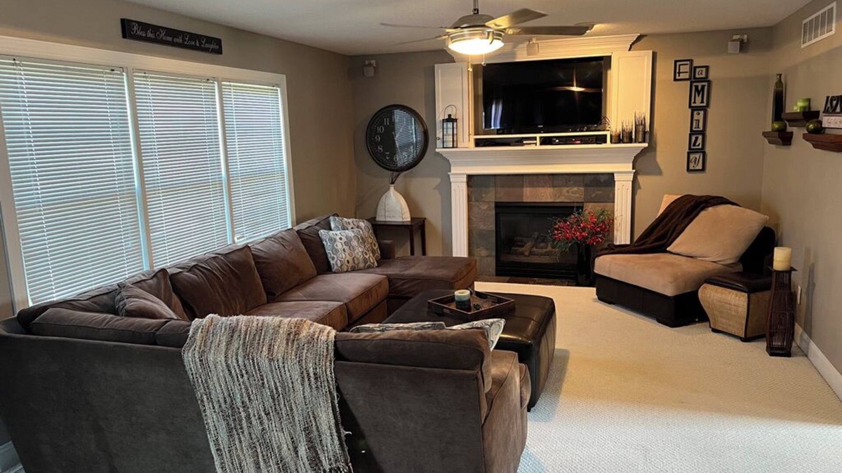 Quad Cities House | Safe & Spacious 3BR/3BA family and pet friendly home near TBK sports complex