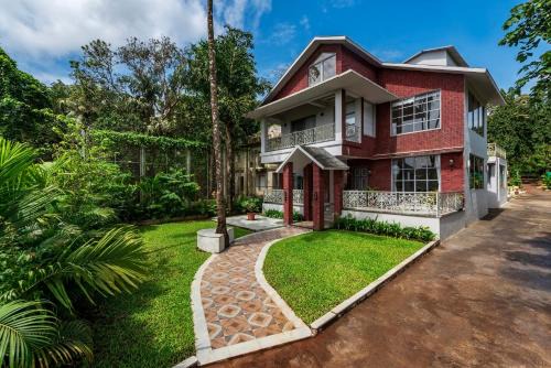 Moira Villa | SaffronStays Magnolias by River Moira