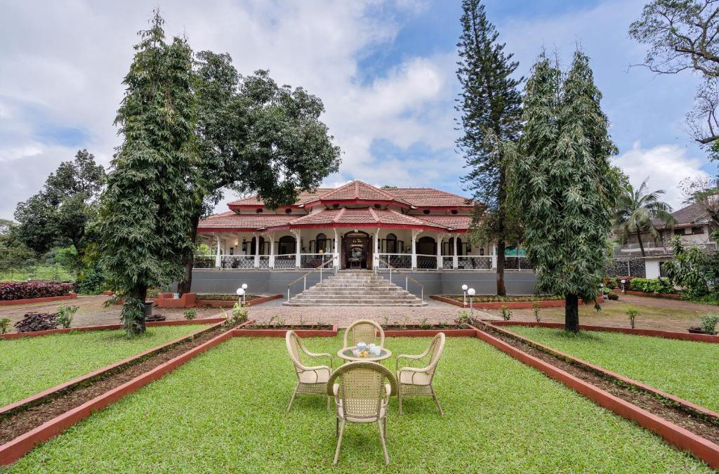 Tungarli Villa | SaffronStays Mosaic - 4 Bedroom Heritage Villa With Large Lawns In Khandala
