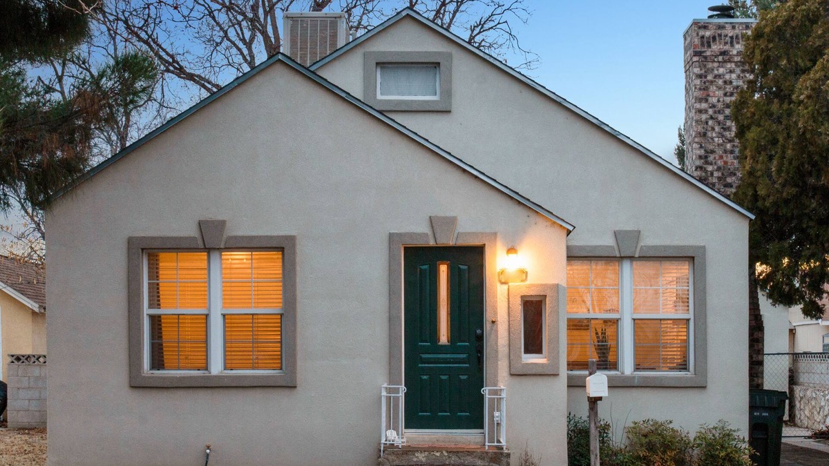 Carlsbad House | Sage Cottage: Cozy & Serene/Sleeps 6/Huge Yard!
