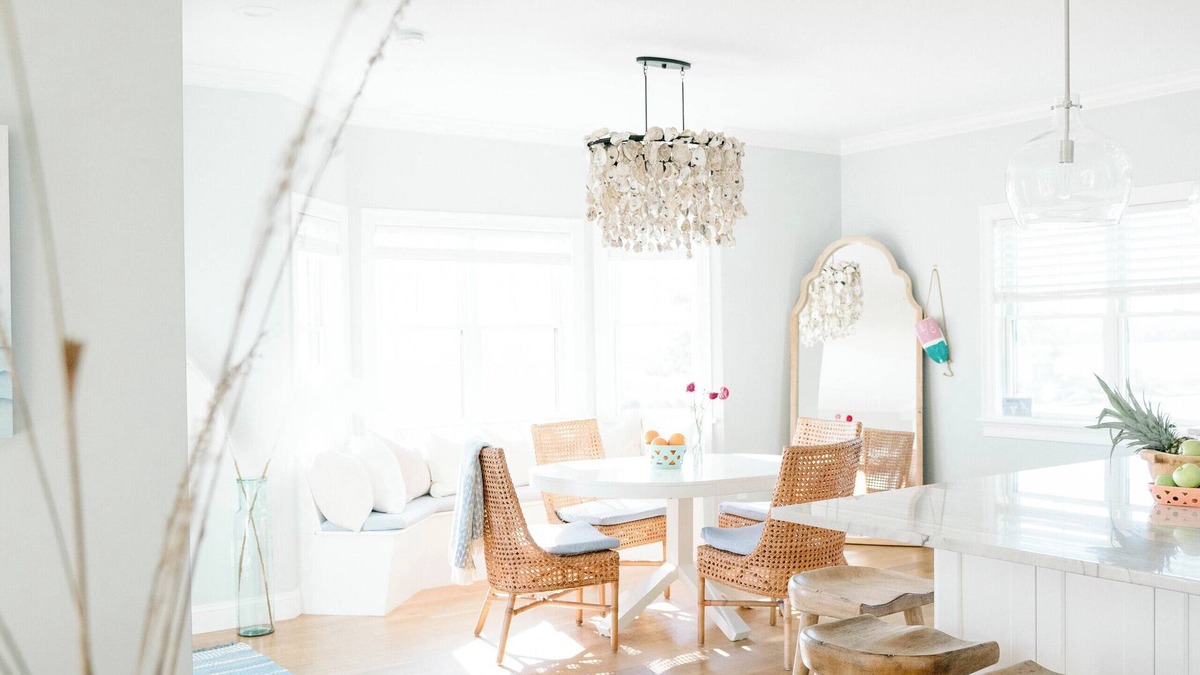 Narragansett House | Sage Escape | 7BD/4.5BA