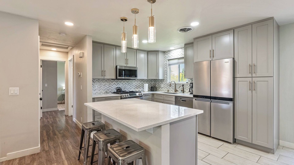 West Jordan House | Saguaro Sanctuary - Beautifully remodeled family friendly home!