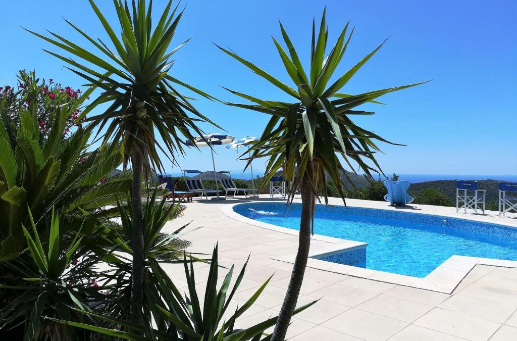 Itri Villa | Saha tourist accommodation among olive trees and sea view