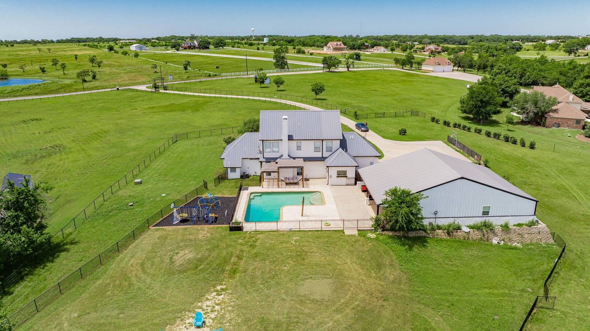 Gunter Other | Sahvana Ranch - Unwind, Splash & Party