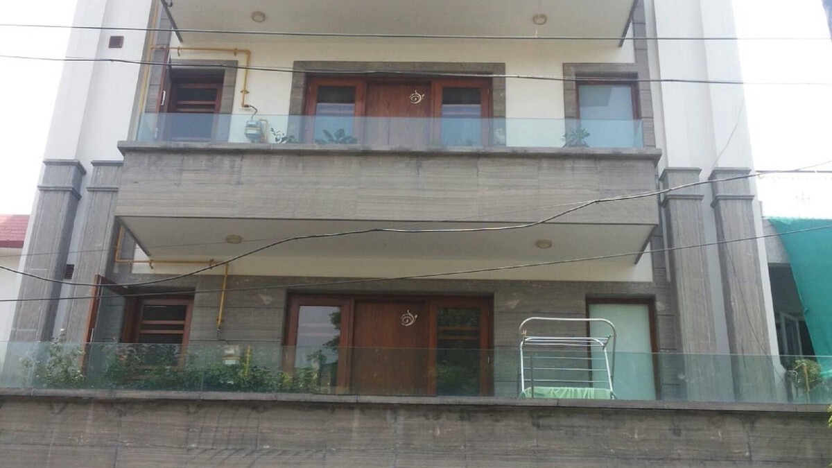 Delhi House | Sai Villa -away from home place to enjoy & cherish your vacation