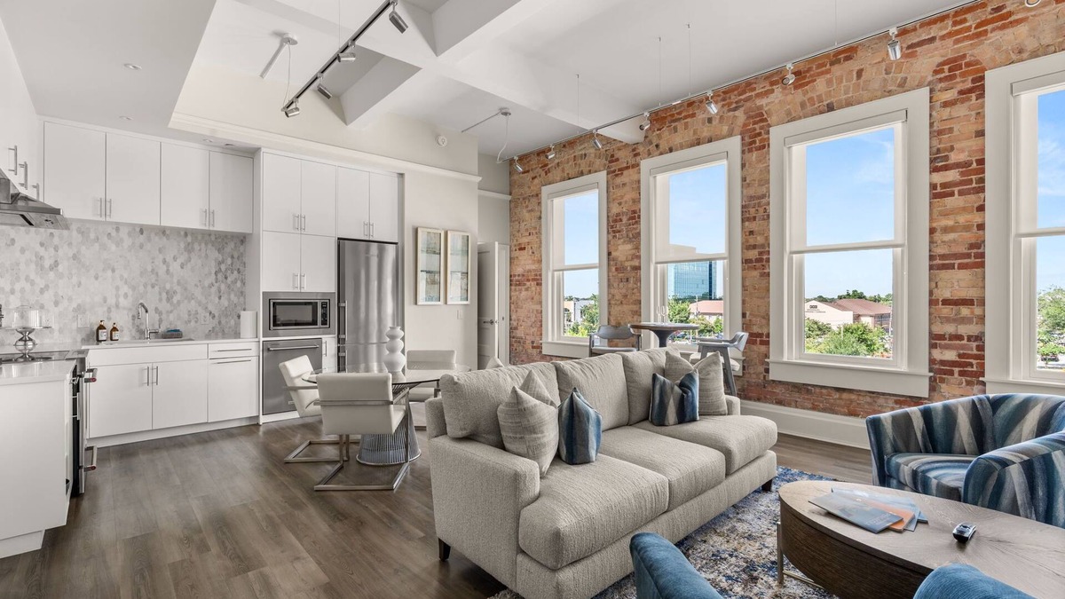 Downtown Condo | Sail Away at The Brent Lofts