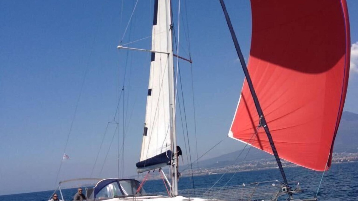 Castellammare di Stabia Boat Rental | Sail to Capri island and the Amalfi Coast, Positano and Amalfi !