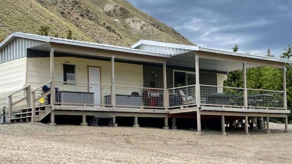 Huntington House | Saint Helens on the Snake River. The Sunflower