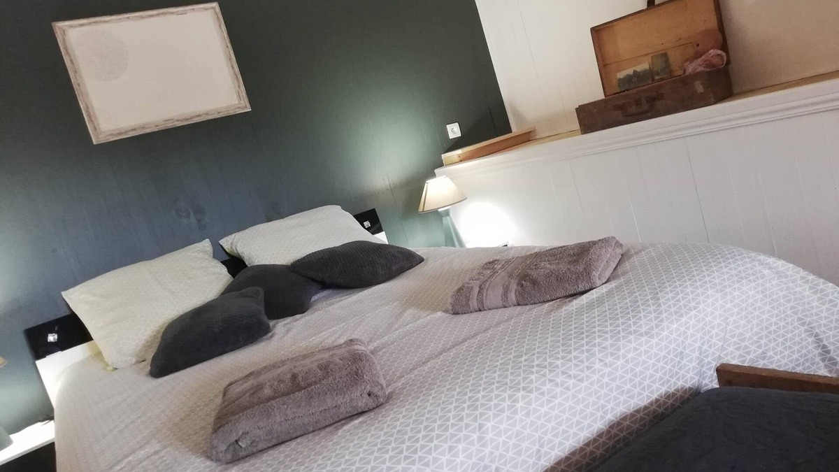 Tour-de-Faure Bed & Breakfast | SAINT JACQUES" air-conditioned gîte, swimming pool 2 km from Saint Cirq Lapopie