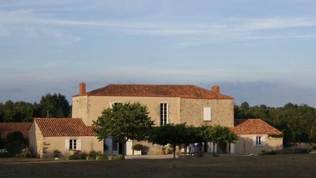Saint-Vincent-sur-Graon House | Saint Vincent Sur Graon: House of character, Countryside and Sea.