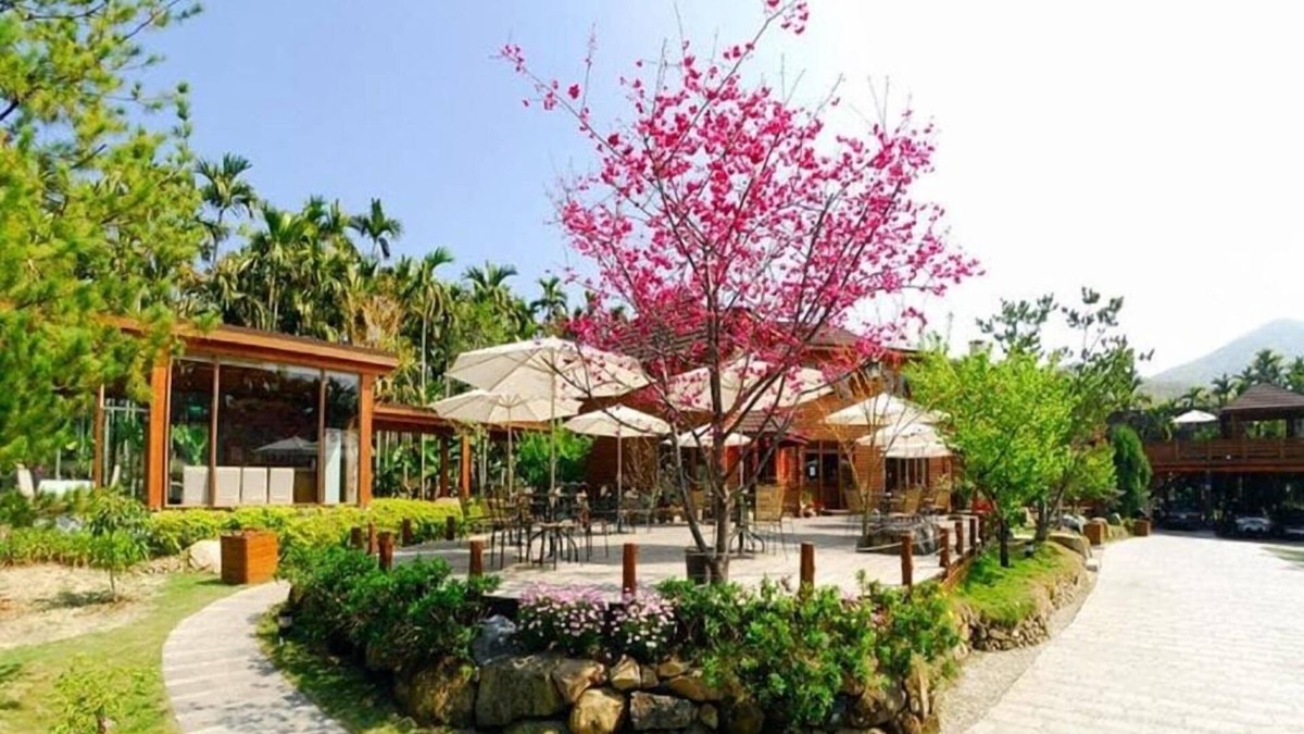 Lugu House | Sakura Villa