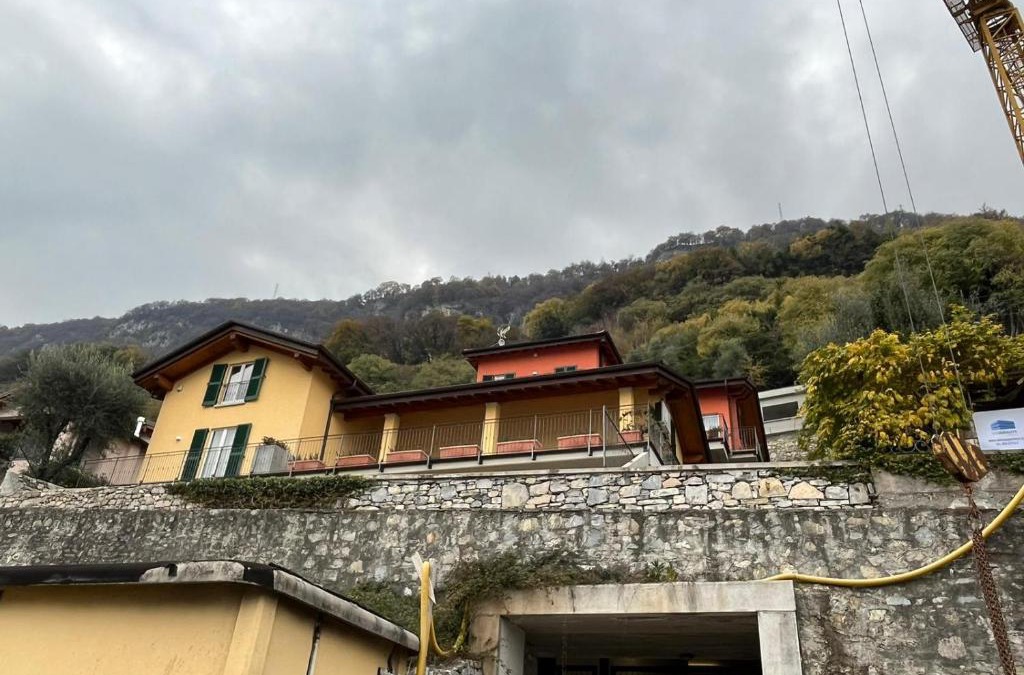 Sala Comacina Apartment | SALA COMACINA APARTMENT NO 1-SLEEPS 10 by Italian Apartments