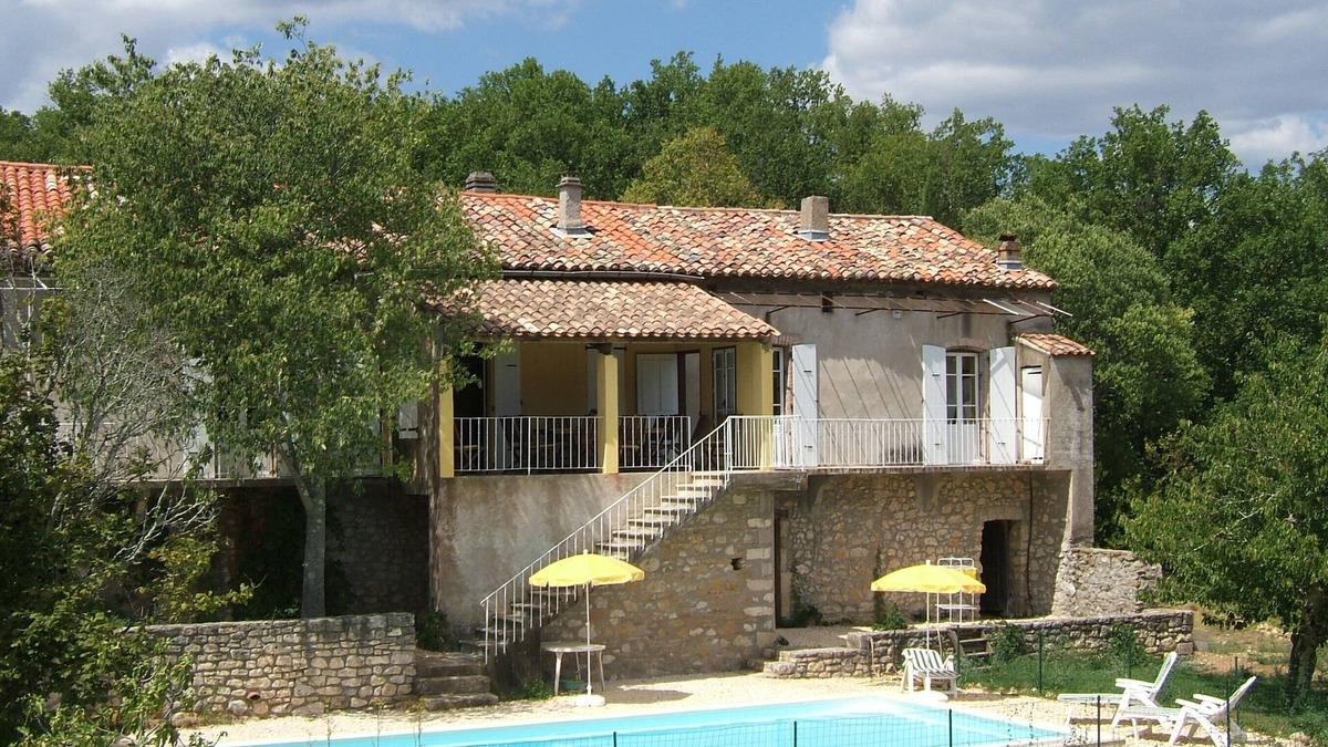 Salavas House | Salavas Vallon Pont D Arc: Wild, quiet nature and tranquility, swimming pool, chimney.