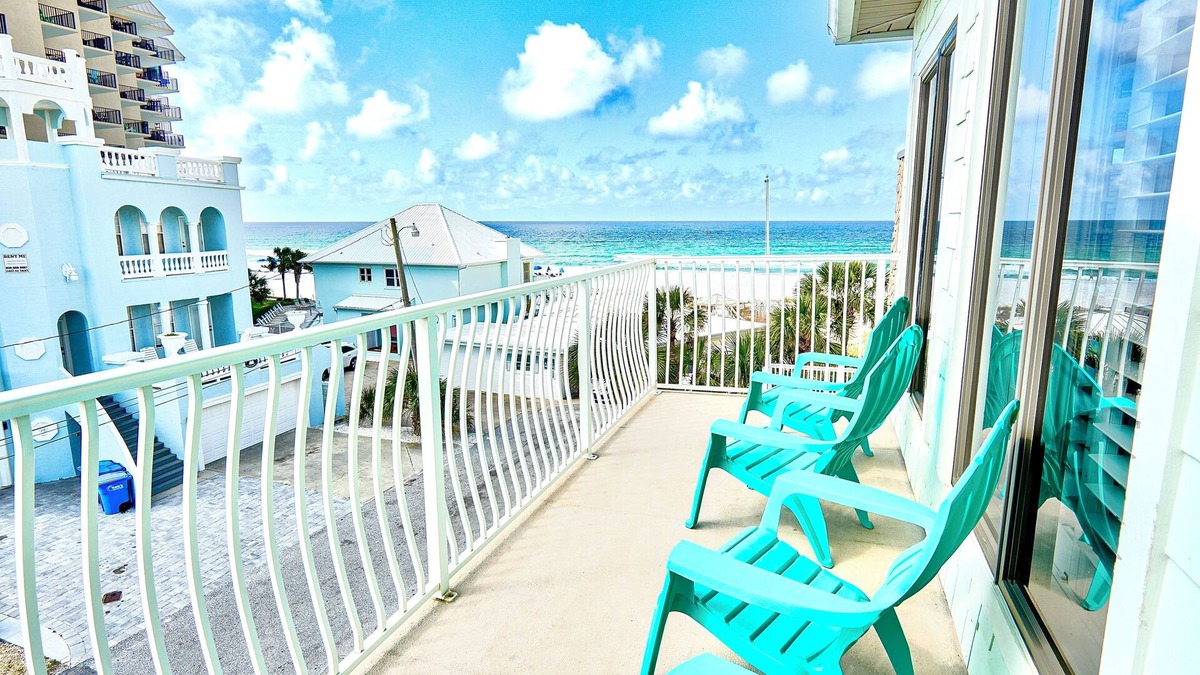 Gulf Lagoon Beach House | ‼️SALE‼️15%OFF Sept.2025-Feb.2026 HUGE Beach house Heated POOL 7BR 4BA Sleeps 23