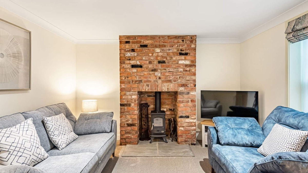 Frampton Cottage | Salem Porter- UK34814