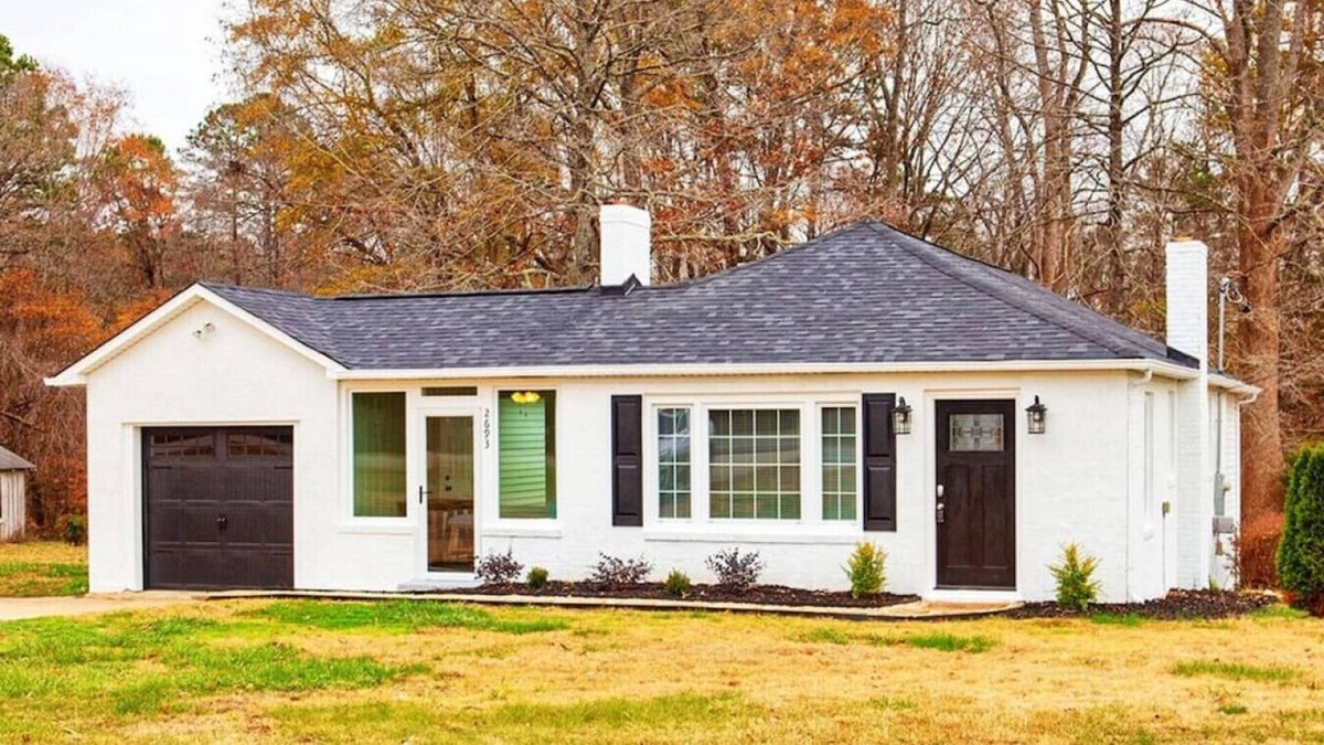 Boger City House | Salem Road Ranch | 3 BR w/Outdor Firepit and Backyard