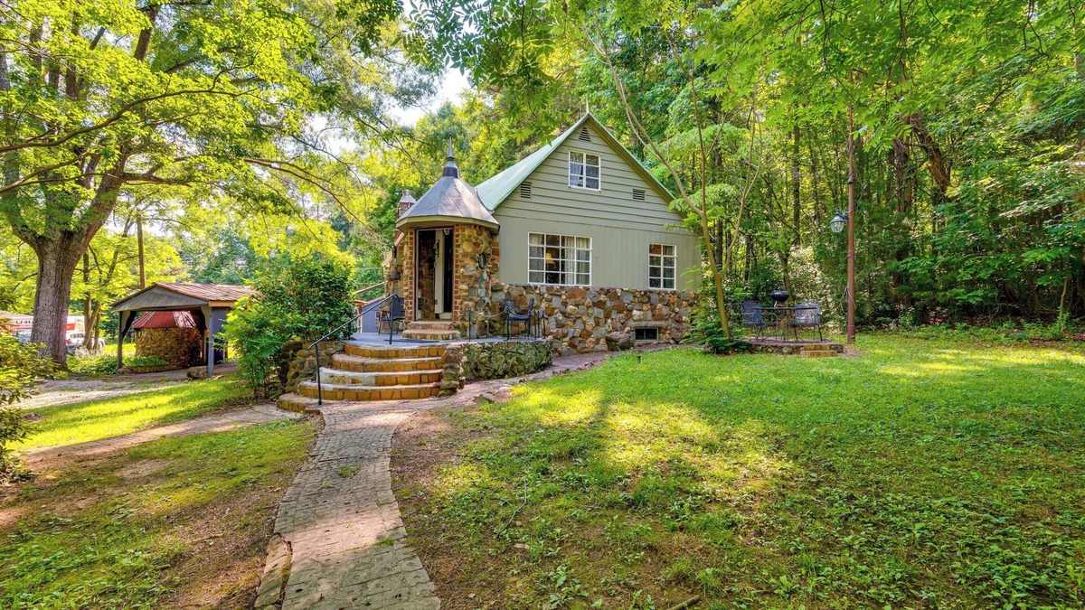 Salisbury Cottage | Salisbury Cottage ~ 7 Mi to High Rock Lake!