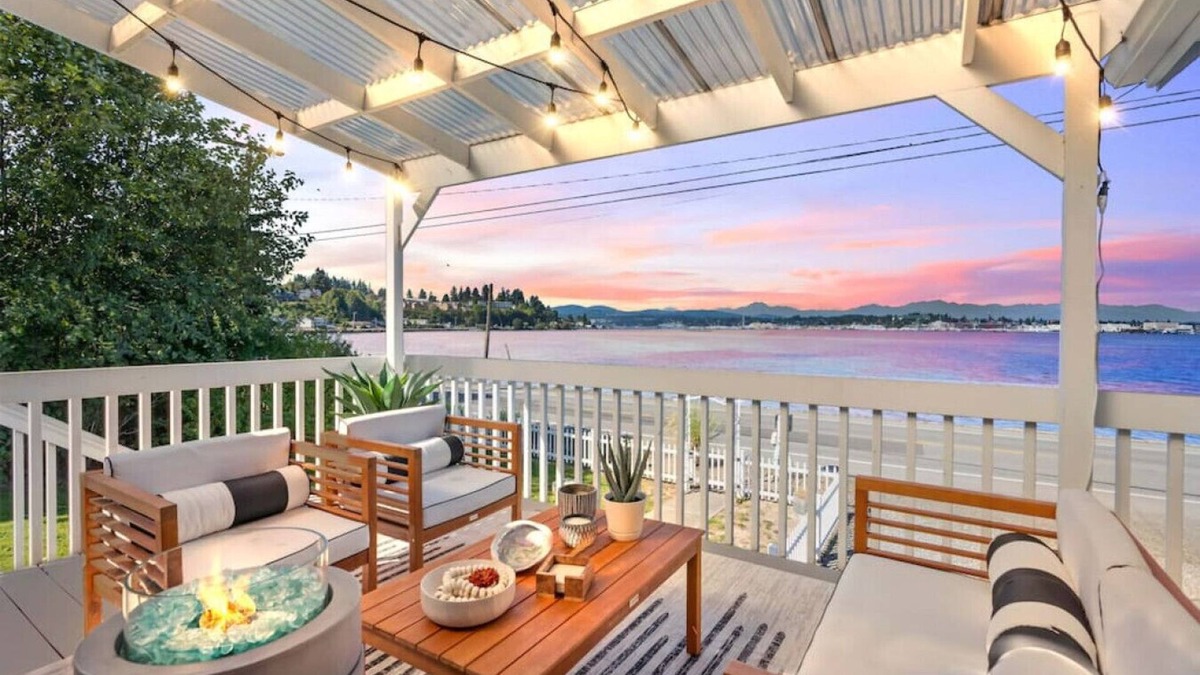 Retsil Cottage | Salish Sea Cottage-2 BR Waterfront in Port Orchard