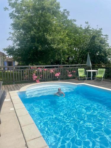 Salles-Lavalette House | Salles Lavalette