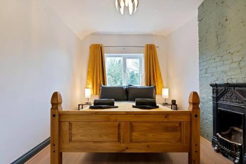 Uttoxeter House | Sally’s Cottage - Uttoxeter: Close to Alton Towers