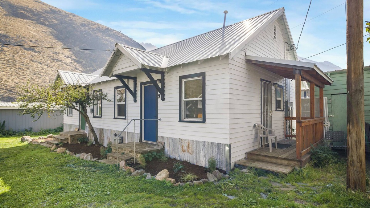 Riggins Cabin | Salmon River Cabin #210
